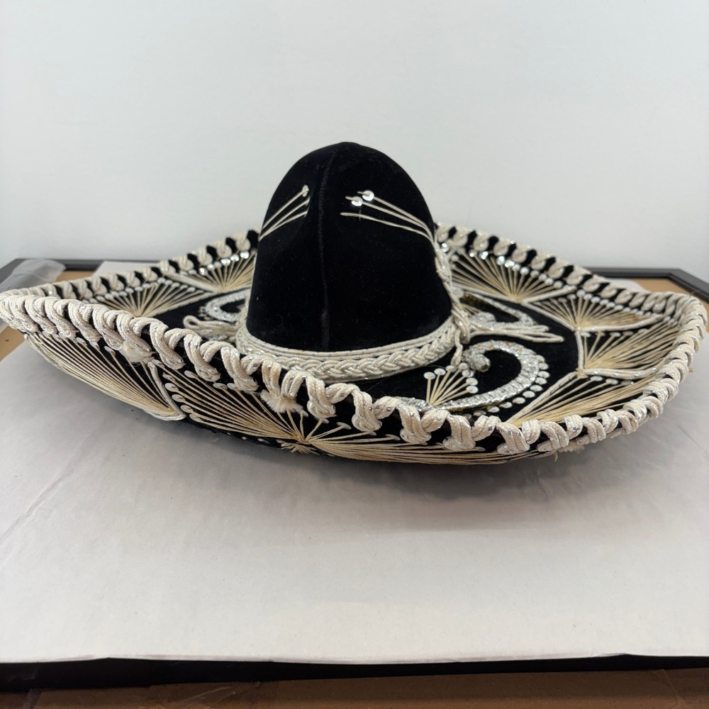 Pigalle Vintage Mexican Sombrero Black Velvet Silver Sequin Mariachi Charro 5X